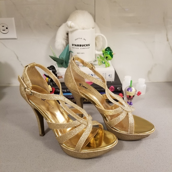 STILL AVAILABLE- Gold glitter Fioni NIGHT heels - Picture 2 of 5